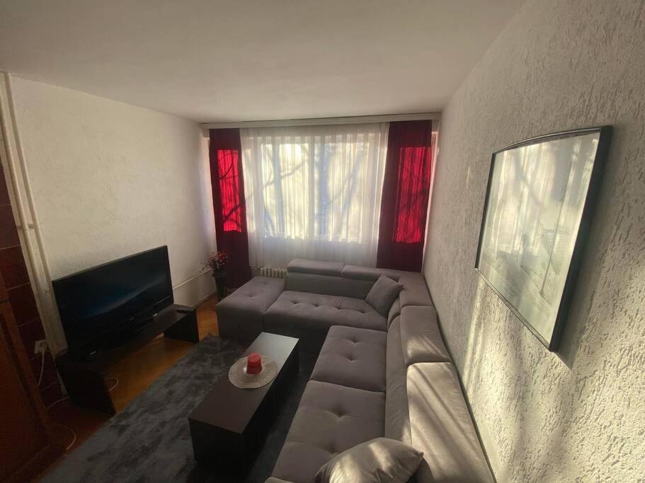 Appartement Pristina'S Hidden Gem Extérieur photo